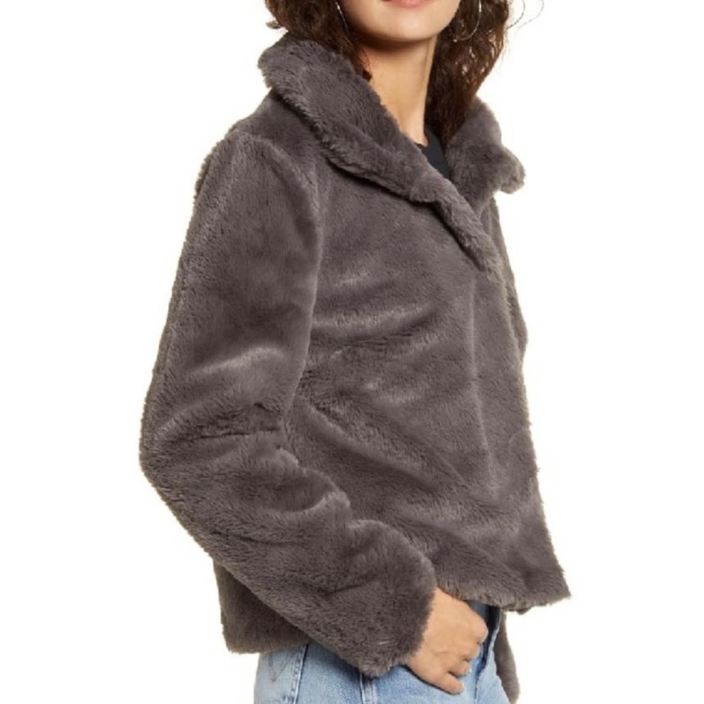 COTTON EMPORIUM Women’s Grey Faux Fur Jacket L